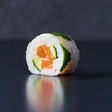 Salmon Cucumber Spring Roll 2 pcs
