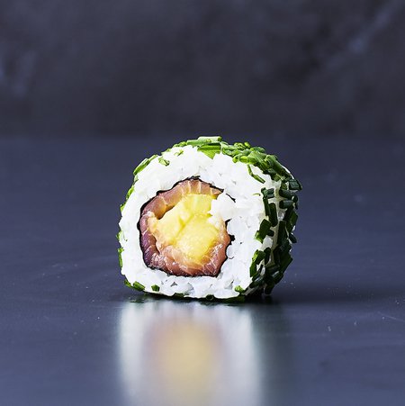 Smoked Salmon Mango Inside Out 2 pcs